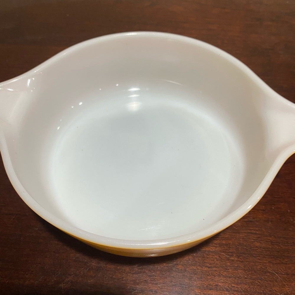Vintage, Set of 3, Pyrex, Lidded, Town and Country Casserole Dishes/Bowls - Picture 5 of 16